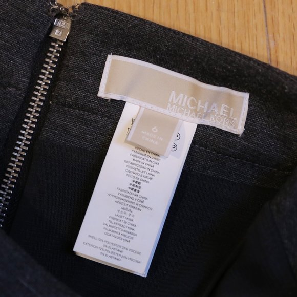 Michael Kors Gray Pencil Skirt with Zipper Pockets - Size 6, Chic & Versatile - Picture 4 of 11